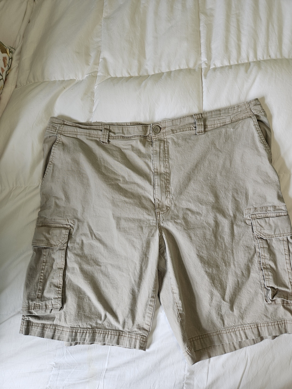 Men's Cargo Shorts in Stone Beige - Comfortable Everyday Style
